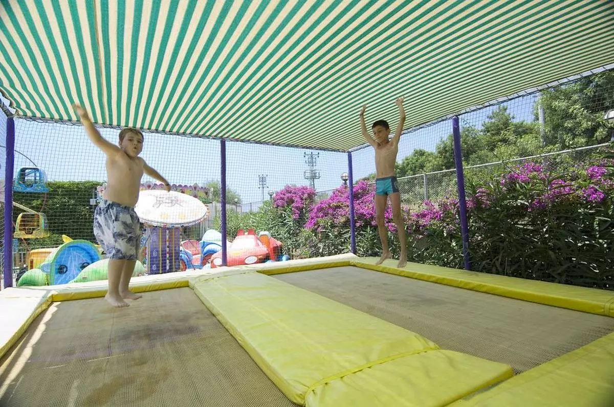 BEACH CLUB DOGONAY  ENTERTAINMENT (Copy).jpg